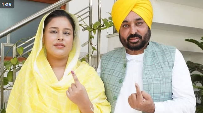 CM ਭਗਵੰਤ ਮਾਨ ਨੇ ਆਪਣੀ ਪਤਨੀ ਨਾਲ ਪਾਈ ਵੋਟ