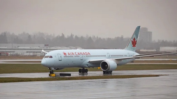 Air Canada ਨੂੰ traumatizing flight ‘ਤੇ ਵਿਛੜੇ 5 ਮੈਂਬਰਾਂ ਦੇ ਪਰਿਵਾਰ ਨੂੰ ਭੁਗਤਾਨ ਕਰਨ ਦਾ ਦਿੱਤਾ ਗਿਆ ਹੁਕਮ