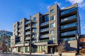 Toronto condo ਦੇ ਮਾਲਕ ਨੂੰ new windows ਲਈ $40,000 ਦੇ ਬਿੱਲ ਦਾ ਕਰਨਾ ਪਿਆ ਸਾਹਮਣਾ